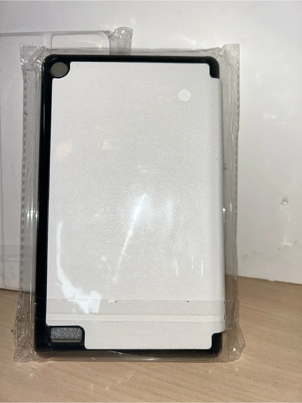 White Tablet Smart Cover Case - Compatible Accessory